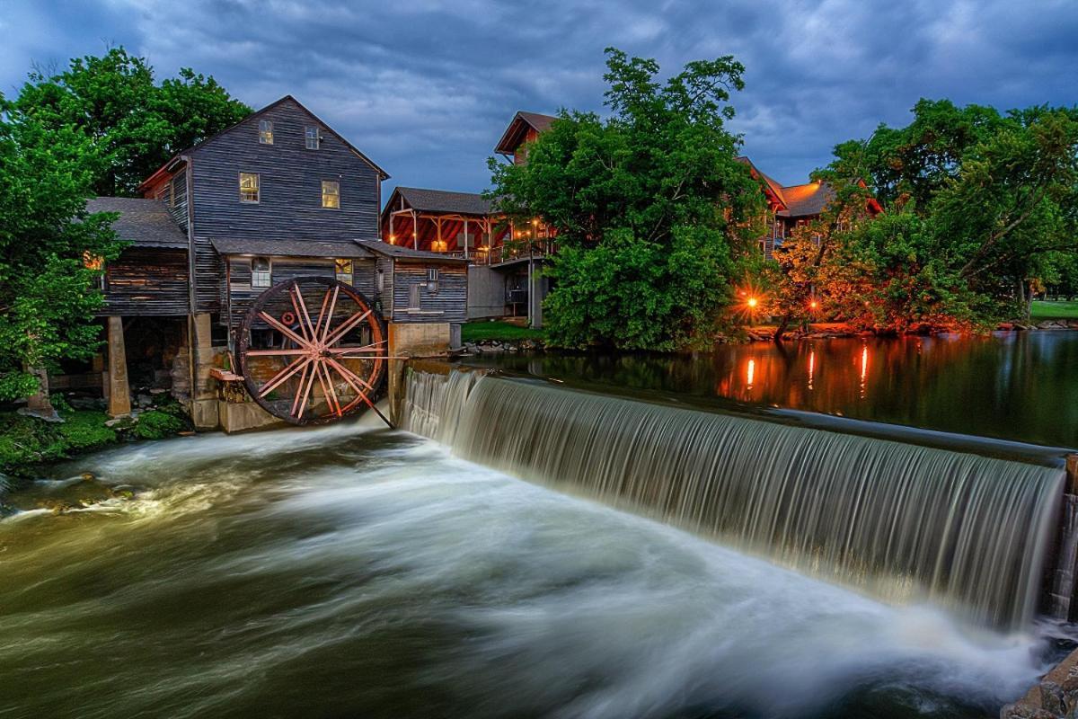 Whispering Winds, Hot Tub, Game Room, Wifi, 1089 Free Tickets Each Paid Day, Dollywood And More Gatlinburg Kültér fotó