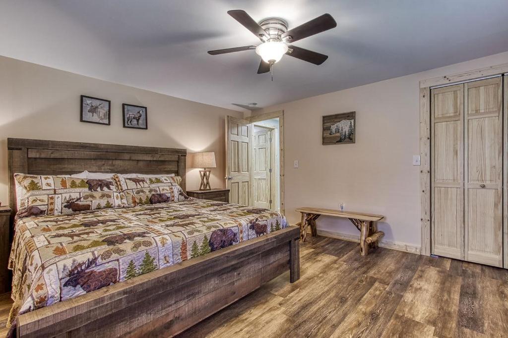 Whispering Winds, Hot Tub, Game Room, Wifi, 1089 Free Tickets Each Paid Day, Dollywood And More Gatlinburg Kültér fotó