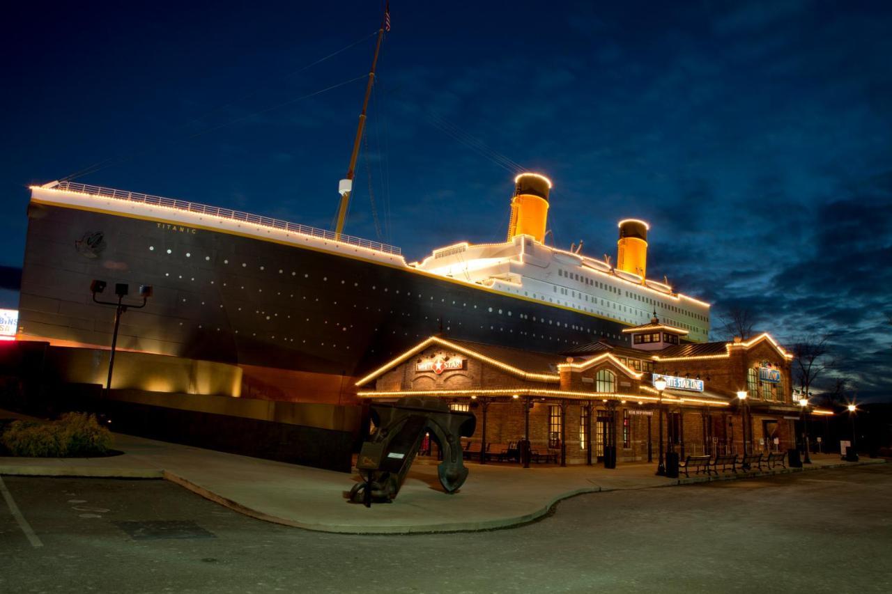 Whispering Winds, Hot Tub, Game Room, Wifi, 1089 Free Tickets Each Paid Day, Dollywood And More Gatlinburg Kültér fotó