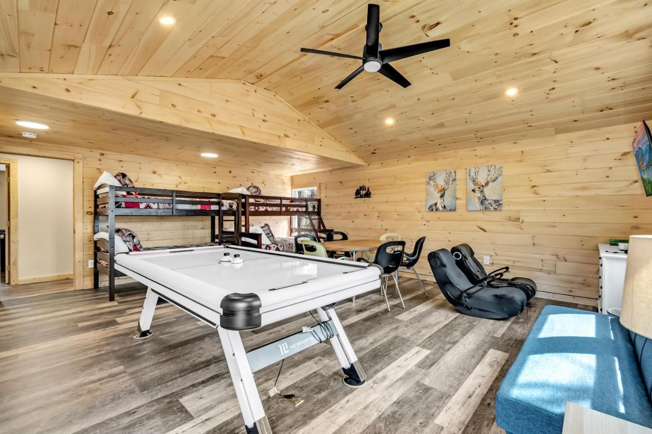 Whispering Winds, Hot Tub, Game Room, Wifi, 1089 Free Tickets Each Paid Day, Dollywood And More Gatlinburg Kültér fotó