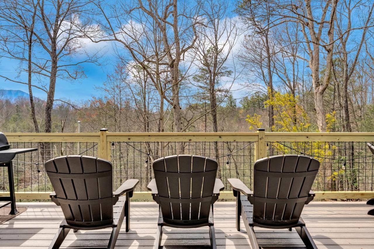 Whispering Winds, Hot Tub, Game Room, Wifi, 1089 Free Tickets Each Paid Day, Dollywood And More Gatlinburg Kültér fotó