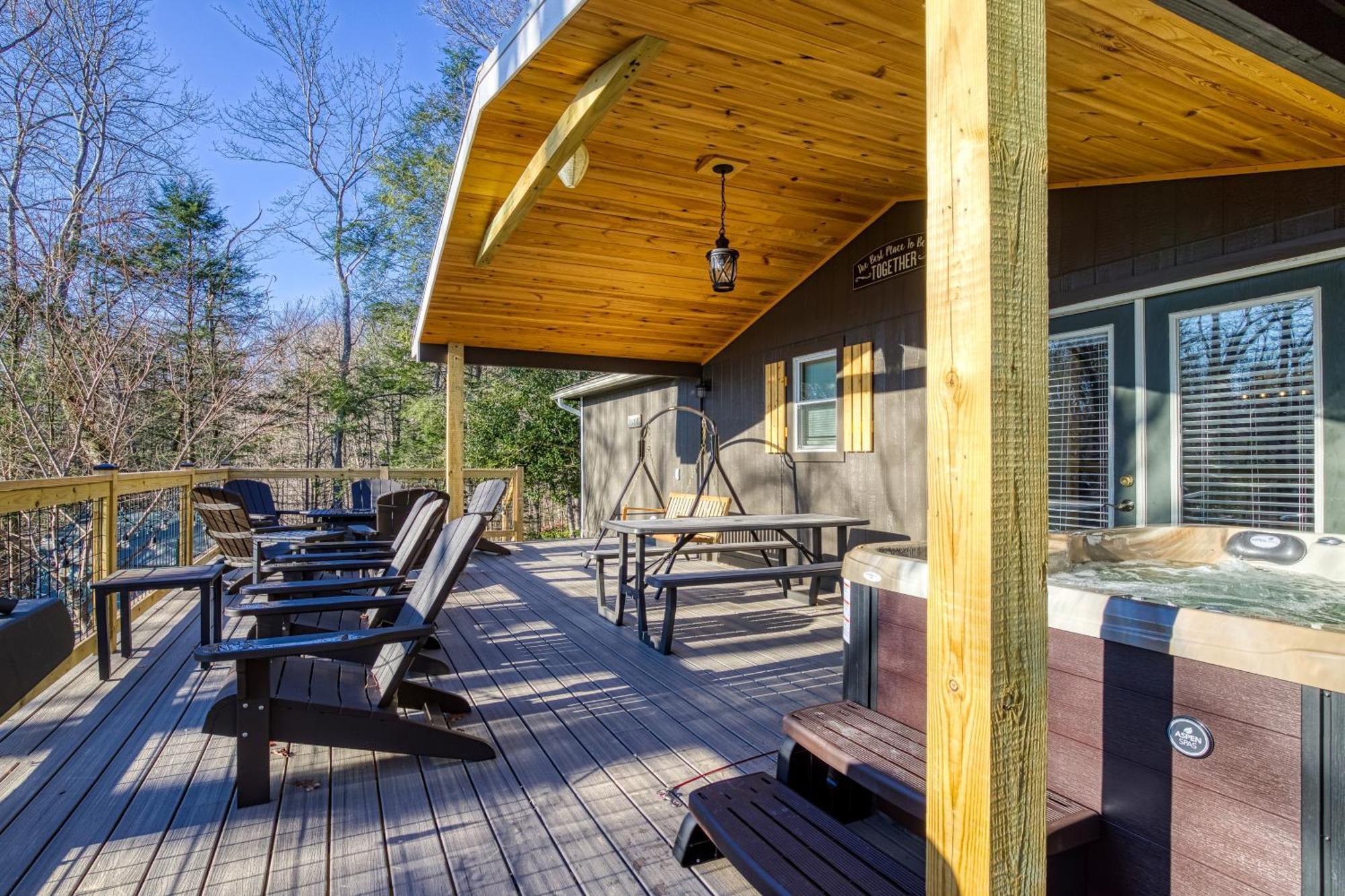 Whispering Winds, Hot Tub, Game Room, Wifi, 1089 Free Tickets Each Paid Day, Dollywood And More Gatlinburg Kültér fotó
